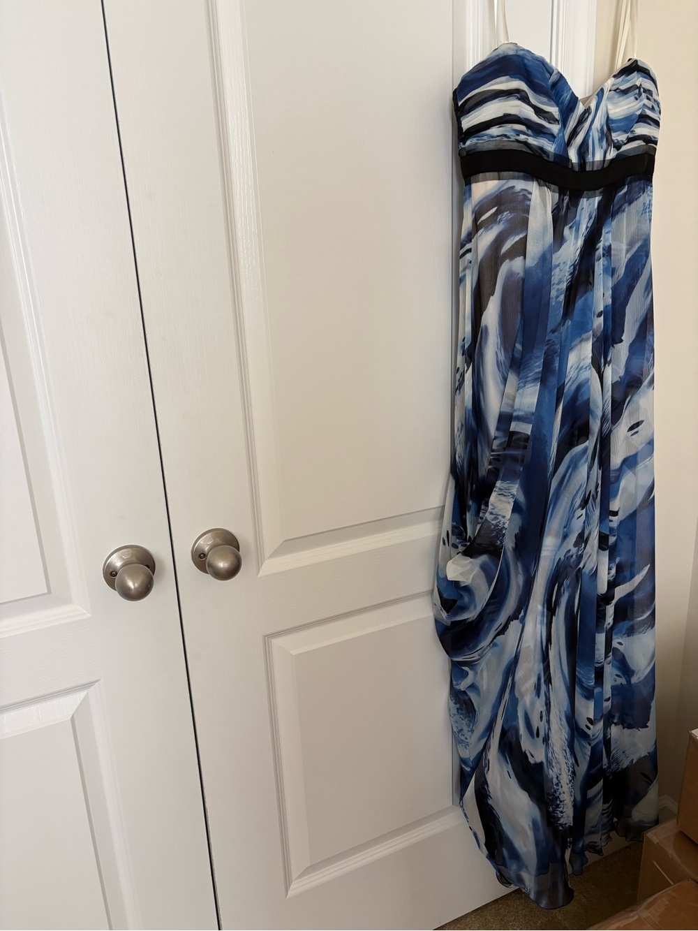 BCBGMaxAzria Blue and White Abstract Maxi Skirt